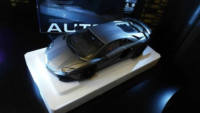 74554 1:18 AUTOart Lamborghini Aventador LP750-4 SV Grigio Titans/ Matt Grey - Immagine 1 di 4