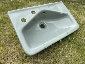 Good Condition Vintage Ceramic Avocado Green Hand Basin Sink - Picture 1 of 3