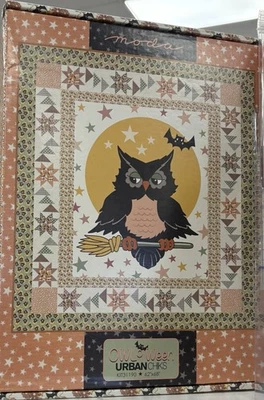 KIT TRAPUNTA MODA "OWL O WEEN" - LA TRAPUNTA FINITA È 61" X 67" - Immagine 1 di 2