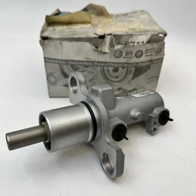 Cilindro maestro de freno tándem izquierdo Volkswagen Phaeton LHD genuino 3D2611021 Foto 1 de 4