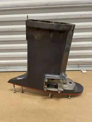 Carcasa de escape exterior de sección media Johnson 105 150 175 HP sección media Faststrike Foto 1 de 4