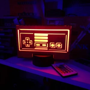 Controller Nintendo NES fatto a mano 16 colori scatola luminosa LED arredamento videogioco remoto - Foto 1 di 10
