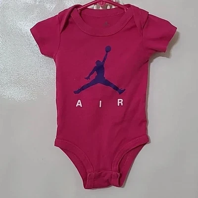 粉红色 Air Jordan 标志紧身衣 100% Cott- 0-6 个月码 — 第 1/4 张图片