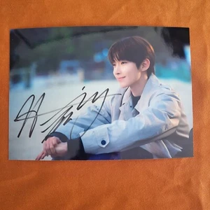 True Beauty Hwang In Youp Autographed Signed Photo K-POP 5*7 2020B - Picture 1 of 1