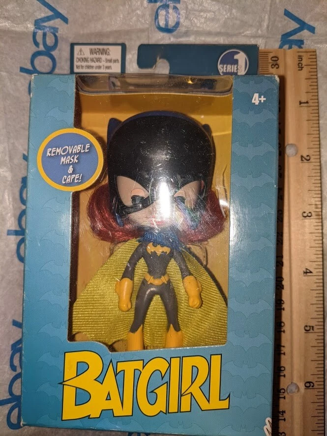DC Comics Super Hero Dolls Series 1 Batgirl Figure Removable Mask Cape Fp20