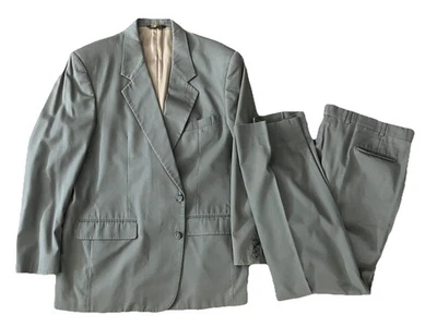 Traje de hombre Neiman Marcus verde oscuro 2 piezas (chaqueta de pecho de 46 pulgadas, pantalones de cintura de 42 pulgadas) Foto 1 de 4