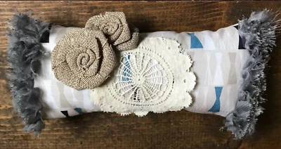 Almohada decorativa hecha a mano-decoración del hogar-rosa arpillera-tapete vintage-volantes-nueva Foto 1 de 4