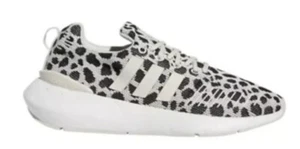 Adidas Swift Run 22 Women’s Size 7.5 Casual Gym Running Shoe White Black Sneaker - Picture 1 of 10