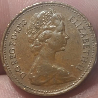 1973 United Kingdom NEW PENNY ELIZABETH II British Coin KM#915 US SELLER - Image 1 of 2
