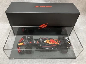 Spark 1/18 Red Bull Honda RB18 F1 2022 Japan #33 Max Verstappen World Champion - Picture 1 of 6