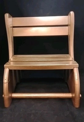 Cadeira infantil antiga 50 anos 60 assento dobrável de madeira vintage  - Imagem 1 de 4