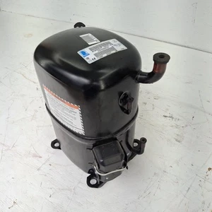  Tecumseh Compressor AGC5561EXG 5HP 59,000 BTU 380-420V 50Hz. 3PH R22  - Picture 1 of 10