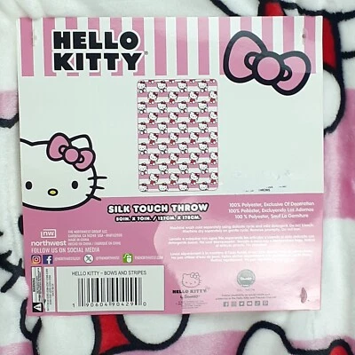 Manta 50" X 70" Hello Kitty I Love Pink Silk Touch rayas rosas nueva con etiquetas Foto 1 de 4