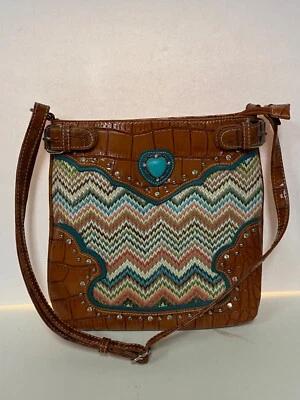 "Cartera bandolera de cuero Blazin Roxx con cierre de cremallera 10,5"" de ancho 10,5"" de alto 1"" de profundidad" Foto 1 de 3