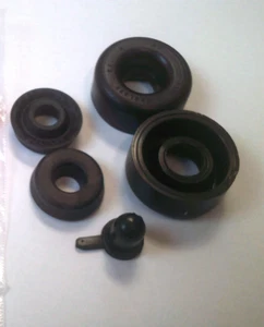 Ford Anglia 105E, Estate, Van, Front wheel cylinder repair kit (per 2 cylinders) - Picture 1 of 2