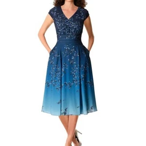 Abito blu Wayward Fancies Ombre con stampa floreale - XS-0 - Foto 1 di 11
