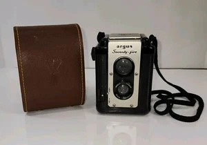ARGUS 75 TLR CAMERA W/CASE FREE SHIPPING - Picture 1 of 14