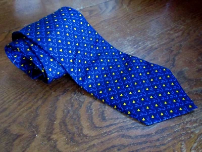 Gravata longa de seda YSL Yves Saint Laurent 3,75" de largura em excelente estado usado azul com coração amarelo - Imagem 1 de 4