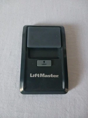 LiftMaster 882LM многофункциональная настенная кнопка панель управления безопасность + 2.0 MyQ EUC - Изображение 1 из 4