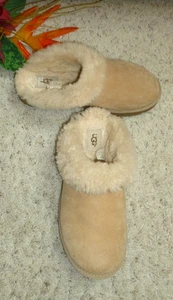 AUTHENTISCHE UGG gemütliche Damen-Pantoletten Hausschuhe Größe 8 sandbraune Farbe TOLL GEBRAUCHT - Bild 1 von 11