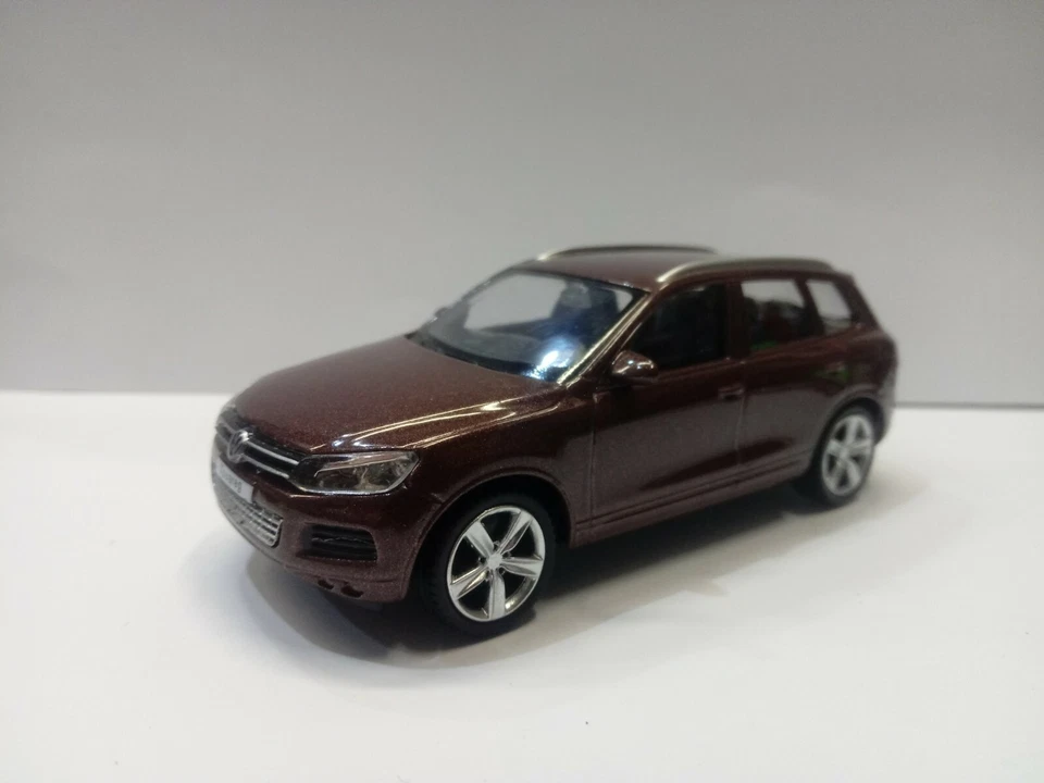 4002 BMW X6 Modellino dal Negro metallo RMZ City Scala 1 43