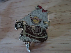 Hard Rock Cafe pin Myrtle Beach Pirate Ship with anchor dangle 2017 - Picture 1 of 1