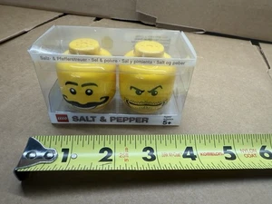 Lego Minifigure Head Salt And Pepper Shakers 2006 Rare brand new in box unopened - Picture 1 of 6