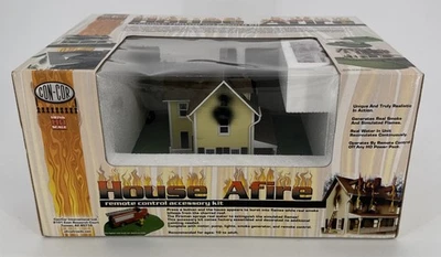 Con-Cor 0002-002001 HO House Afire Assembled Remote Control Accesory New In Box - Image 1 of 4