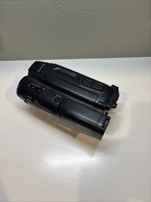 Sony CCD-TRV400 Video8 Hi8 Camcorder Untested No Battery - Image 1 of 4