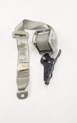 Restrictor de cinturón de seguridad trasero izquierdo Toyota Prius 2008 7L7250 OEM Foto 1 de 4