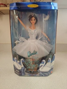 Collector Edition Barbie Doll - Swan Lake Queen Barbie - 1997 Mattel - KT - Picture 1 of 11
