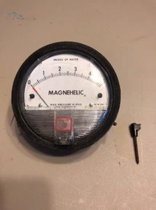 Magnehelic Water Pressure Gauge 0-5 in Max 15 PSIG 30 Day WTY Free Shipping - Picture 1 of 5