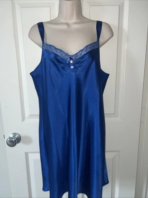 Camisón grande Morgan Taylor íntimo azul satinado quimise bebé muñeca Foto 1 de 4
