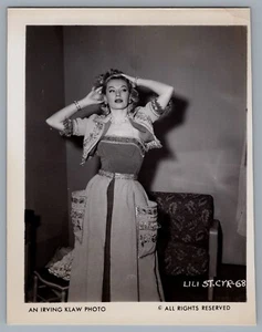 Original Irving Klaw Foto 4"x5" Lili St. Cyr Dessous #68 schönes Kleid - Bild 1 von 1