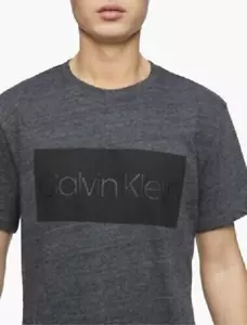 CALVIN KLEIN MEN GRAPHIC LOGO BOX CREWNECK T-SHIRT(DK CHARCOAL HEATHER SMALL)NWT - Picture 1 of 2