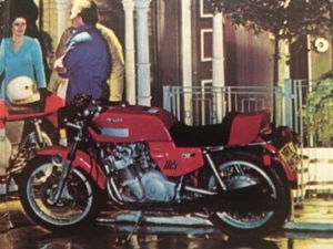 MV AGUSTA 750S AMERIKA - 5 SEITEN STRASSENTESTS, ARTIKEL, INFO ETC. - Bild 1 von 7