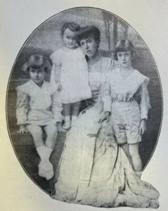 1910 Vintage Magazine Illustration Queen Elizabeth of Belgium and Her Children - Picture 1 of 2