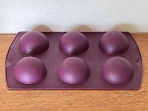 TUPPERWARE Silicone Mold - Ball Mold - Catisserie - TBE! - Picture 1 of 2