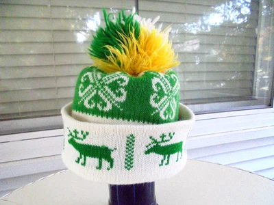 Vintage Knit Green & White Pom Pom Retro Ski Winter Hat Cap Reindeer - Image 1 of 4