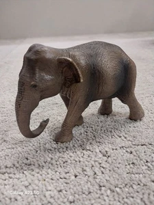 Schleich éléphant d'Afrique femelle 2015 - Photo 1/7