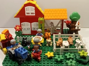Lego Duplo Bauernhof Set mit Trecker und Bauplatte - Bild 1 von 5