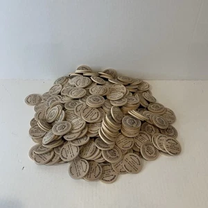 Lot Vintage Large Wooden Nickels, Dunkin Donuts Stamford, CT - Lot Of 100 ++ - Bild 1 von 6