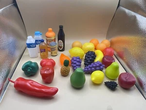 86-teiliges Kinder spielen Kunststoff Lebensmittel Set (71) Essen (15) usw. Geschirr gebraucht vorgeben zu spielen - Bild 1 von 13