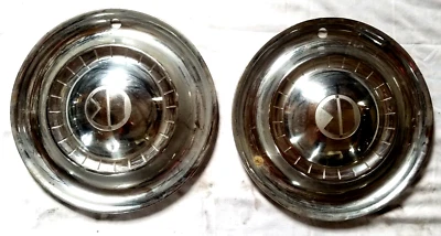 Juego de 2: Tapacubos Kaiser Frazer Cromo Estilo Sombrero en Relieve 1951 - 1952 Foto 1 de 4