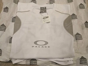 Palace x Oakley Tech Jersey White Size Medium ✅ - Picture 1 of 2