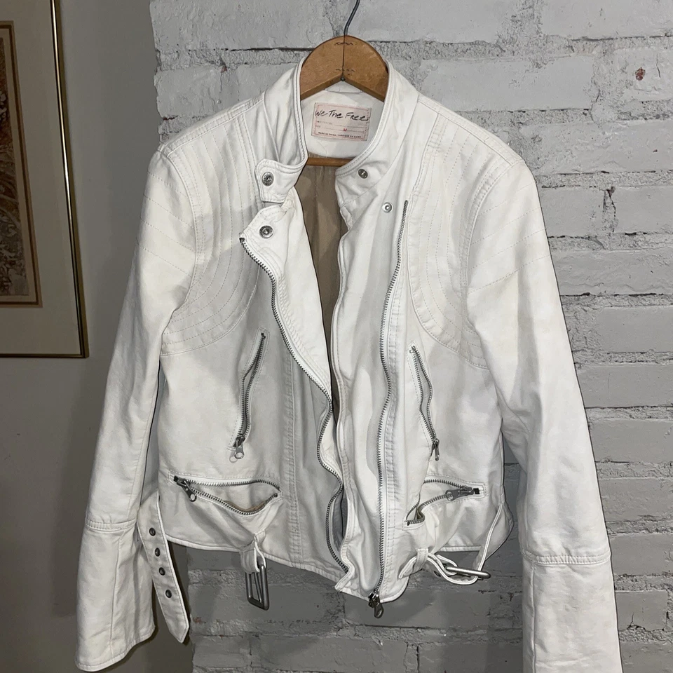 Chaqueta de moto Free People X We The Free de cuero sintético talla mediana Foto 1 de 4