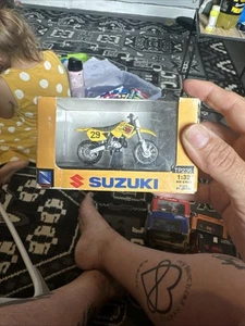 New Raydie Cast Motorcycle - Picture 1 of 2