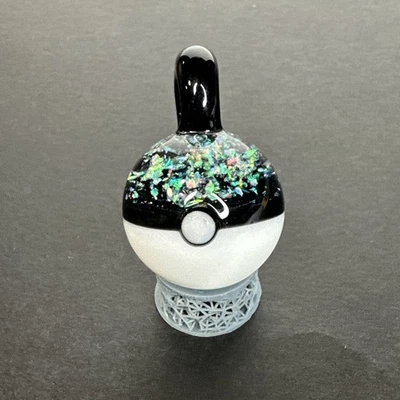 Colgante Pokeball de vidrio artístico hecho a mano embriagador ópalo triturado brilla borosilicato Foto 1 de 4