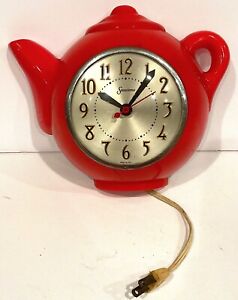 Vintage Red SESSIONS Kettle Clock 7" x 7" Plastic 1970s W-Original Cord NO TEST