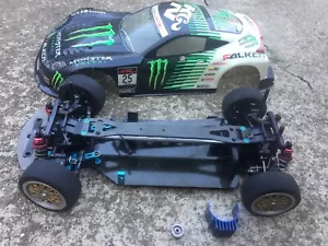 Tamiya TB01 Carbon Frame RC Car - Picture 1 of 11